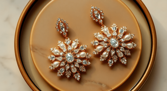 cluster earrings are 2026s chicest jewelry obsessi 1789521583719
